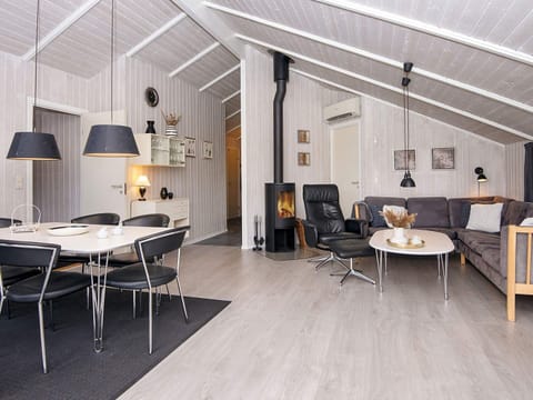 House | Dining