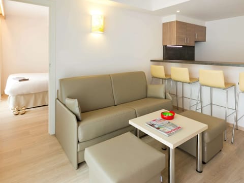 Family Suite, 2 Bedrooms | In-room safe, desk, laptop workspace, blackout drapes