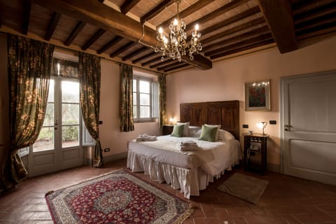 Premium bedding, Select Comfort beds, in-room safe, desk