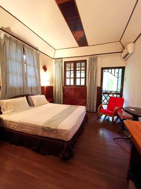 Deluxe Room | In-room safe, free WiFi, bed sheets