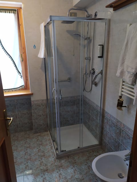 Family Room, Balcony, Mountain View | Bathroom | Bidet