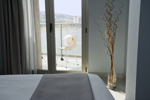 Room, Balcony, Sea View | Frette Italian sheets, premium bedding, down comforters