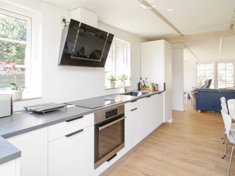 House | Private kitchen | Highchair