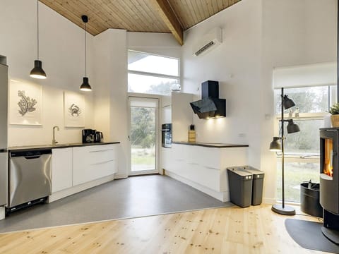 House | Private kitchen | Highchair