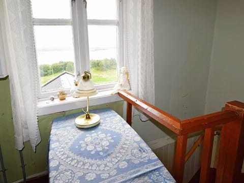 House | 3 bedrooms, individually furnished