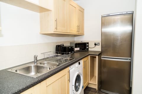 Apartment, 2 Bedrooms | Private kitchen | Full-size fridge, microwave, oven, stovetop