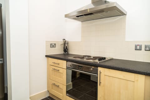 Apartment, 2 Bedrooms | Private kitchen | Full-size fridge, microwave, oven, stovetop