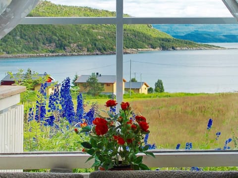 House | Lake view