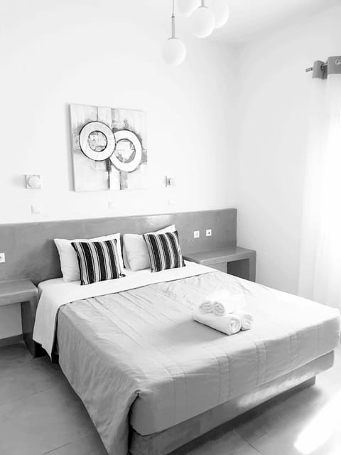 Deluxe Double Room | 1 bedroom, rollaway beds, free WiFi, bed sheets