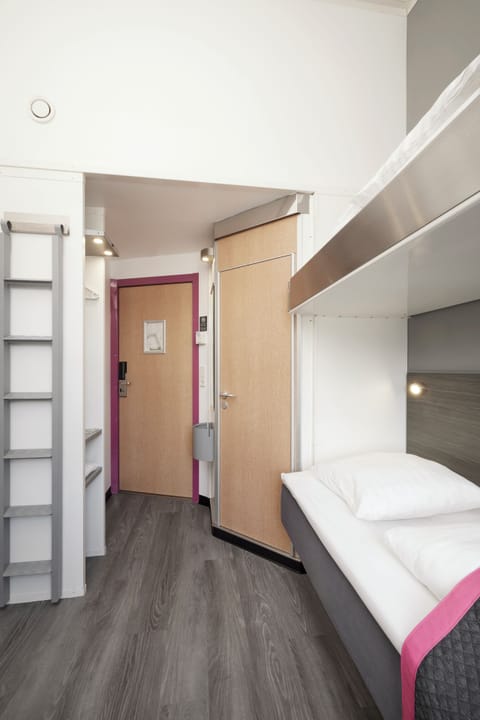 Economy Room | Desk, iron/ironing board, free WiFi, bed sheets