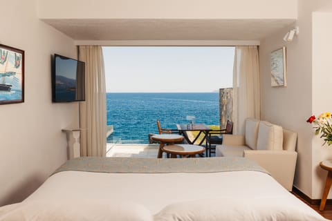 Club Junior Suite (Seafront View) | Beach/ocean view