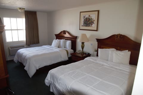 Business Double Room | Blackout drapes, iron/ironing board, free WiFi, bed sheets