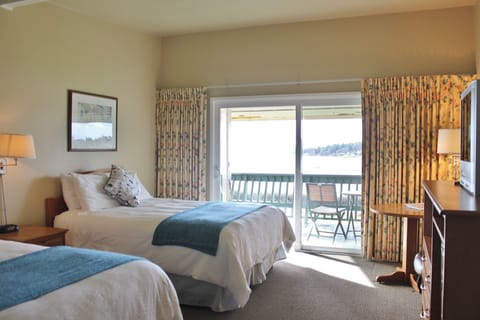 Coho Queen Room With Sunset Deck | Iron/ironing board, free WiFi, bed sheets