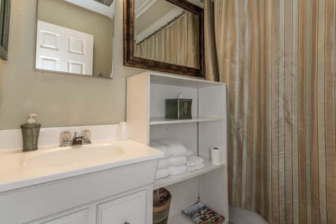 Standard Suite, 2 Queen Beds, Non Smoking (Master Suite) | Bathroom | Hair dryer, bathrobes, towels, soap