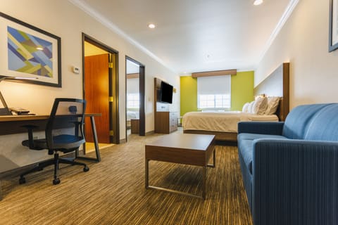 Suite, 1 Bedroom, Non Smoking | Pillowtop beds, in-room safe, desk, laptop workspace
