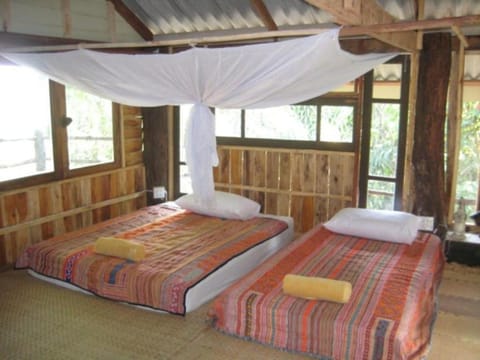 Soundproofing, free WiFi