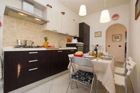 Family Apartment, 2 Bedrooms (Casa Andreas & Corinna) | Dining