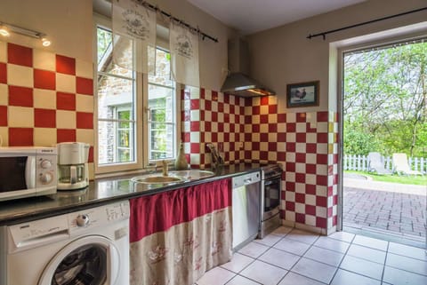 Microwave, stovetop, dishwasher, highchair