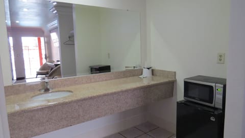 Single Room, 2 Queen Beds | Bathroom | Bathtub, towels