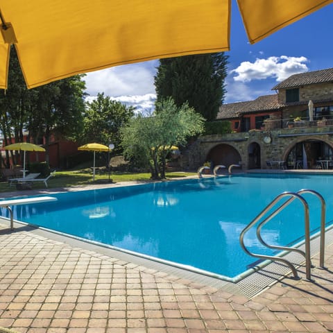 Seasonal outdoor pool, pool umbrellas, sun loungers