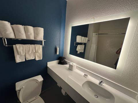 Room, 2 Queen Beds | Bathroom | Free toiletries, towels