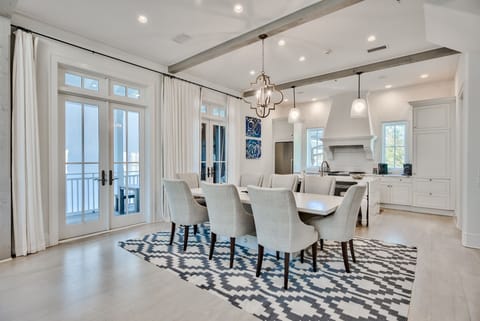 Second Floor: Dining