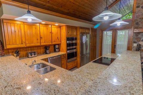 Main Level | Kitchen