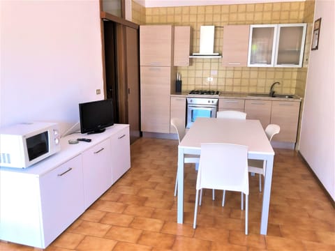 Apartment, 1 Bedroom (A20016) | Private kitchenette | Full-size fridge, stovetop, cookware/dishes/utensils