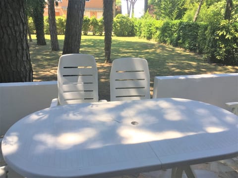 Apartment, 2 Bedrooms (B50105) | Terrace/patio