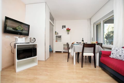 Family Apartment, 2 Bedrooms, Lakeside (Riva Lago e Spiaggia Apartment) | Interior