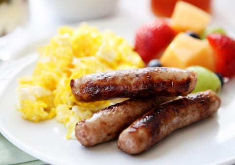 Daily buffet breakfast (NZD 35 per person)