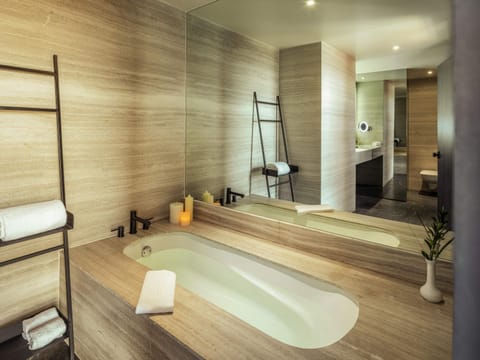 Suite, 1 King Bed (Master) | Minibar, in-room safe, desk, laptop workspace