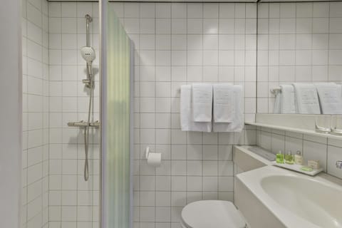 Shower, eco-friendly toiletries, hair dryer, towels