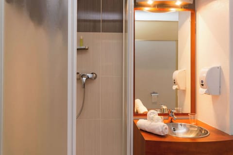 Eco-friendly toiletries, hair dryer, towels