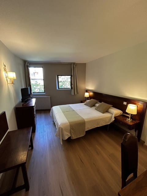 Superior Double Room, 1 Double Bed | Desk, blackout drapes, free WiFi, bed sheets