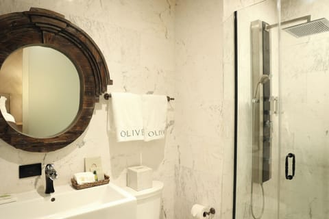 Suite (Olive Style Veranda) | Bathroom | Shower, hydromassage showerhead, designer toiletries, hair dryer