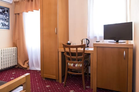 Standard Single Room | Desk, rollaway beds, free WiFi, bed sheets