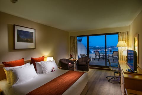 Room, 1 King Bed, Balcony, Sea View | Down comforters, minibar, in-room safe, individually decorated