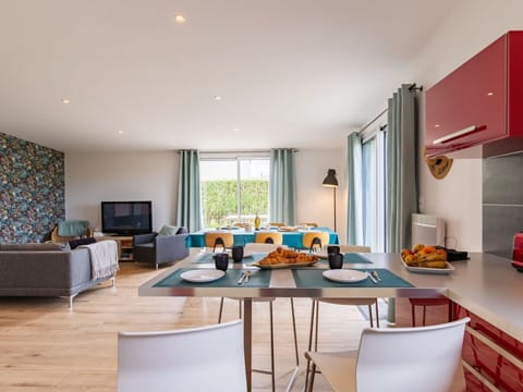 Furniture, Property, Table, Couch, Living Room, Wood, Interior Design, Chair, Floor, Flooring