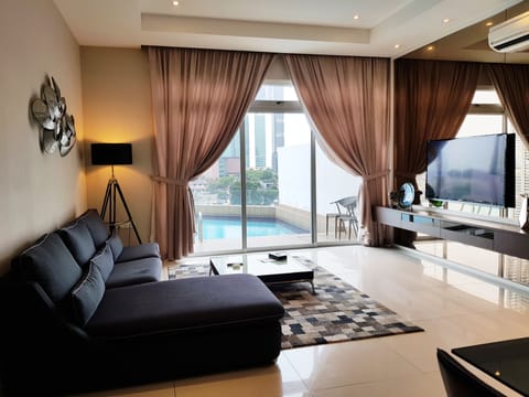 2 BR PREMIER (PRIVATE POOL B) 1K,1Q (Check in at D'Esplanade Residence)  | Living area | LCD TV