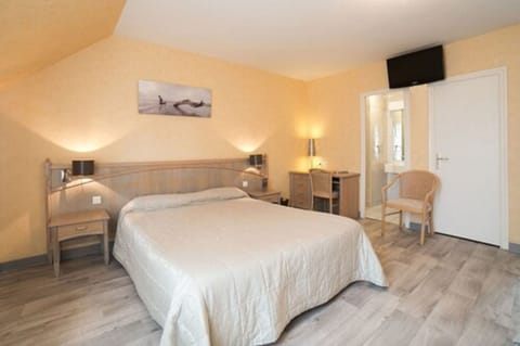 Comfort Quadruple Room (Plus) | Premium bedding, desk, laptop workspace, soundproofing