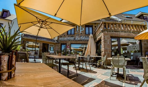 Lunch and dinner served, Regional cuisine