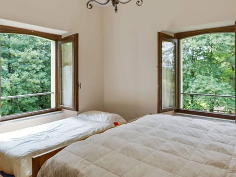 House | 1 bedroom, individually furnished, WiFi, bed sheets