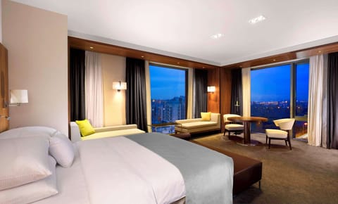 Suite, 1 King Bed, Corner (with Sitting Area) | View from room