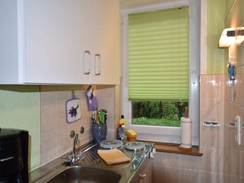 Bungalow | Private kitchen | Highchair