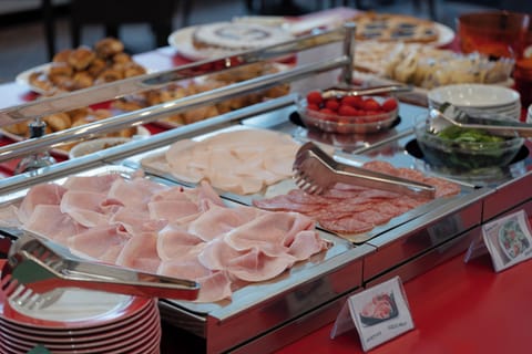 Daily buffet breakfast (EUR 12 per person)