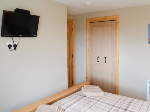 Double bedroom | Grieve&rsquo;s Cottage, Portmahomack, near Tain