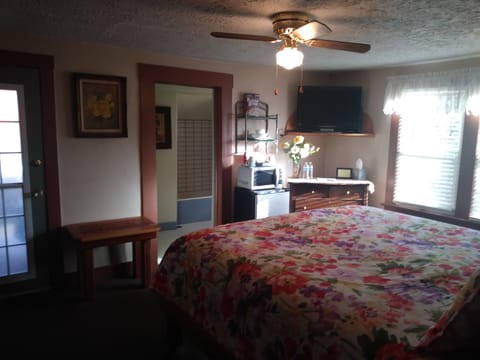 Standard Room, 1 King Bed (Room 5) | Individually decorated, individually furnished