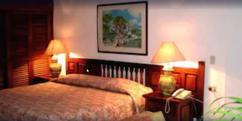 Panoramic Studio, Ocean View | Premium bedding, in-room safe, individually decorated