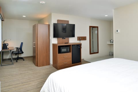 Room, 1 King Bed, Accessible, Non Smoking (Mobility, Roll-In Shower) | In-room safe, desk, blackout drapes, free WiFi